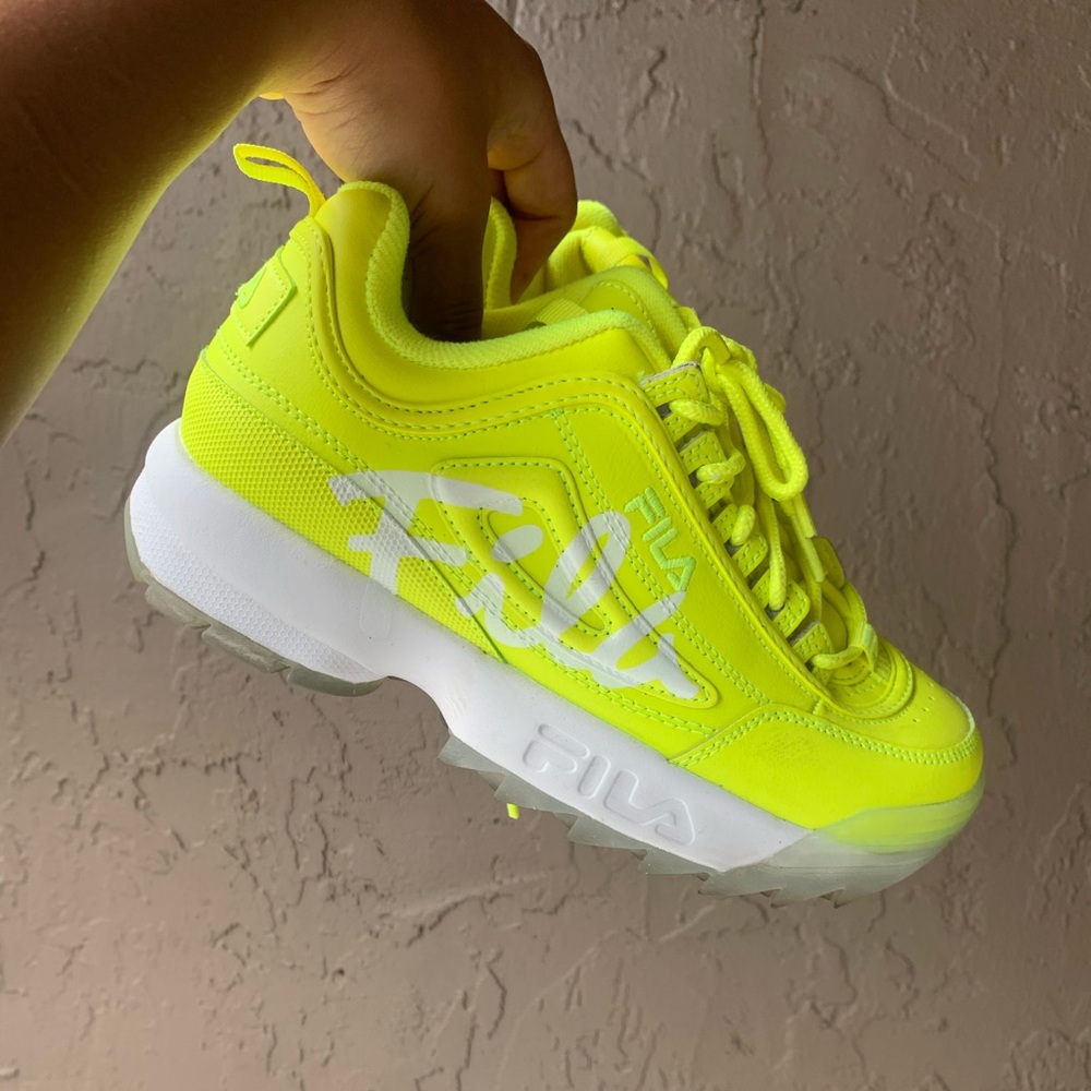 Fila tennis shoes